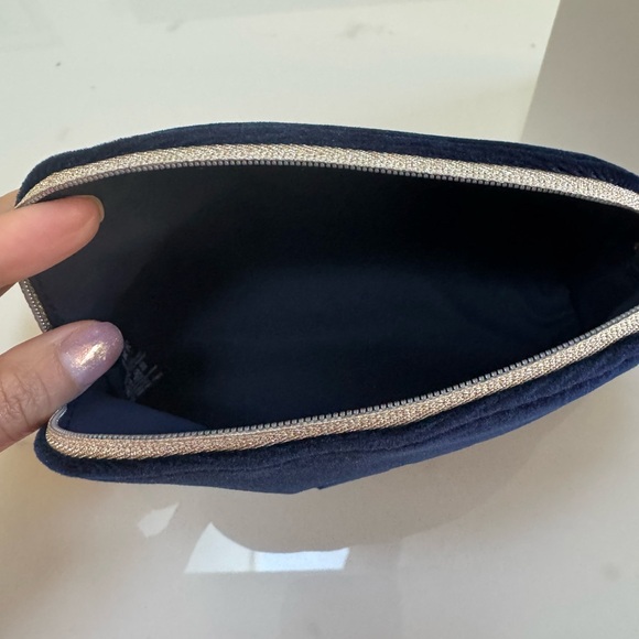 New - Authentic Dior Beauty Cosmetic Bag - Luxury & Cute! - Picture 5 of 6